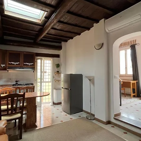 Apartamento Attico Con Terrazza Santa Cecilia *