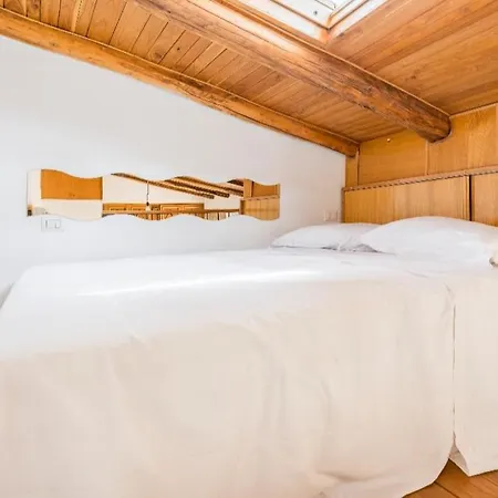 Attico Con Terrazza Santa Cecilia Ρώμη