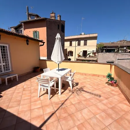 Attico Con Terrazza Santa Cecilia * Rome