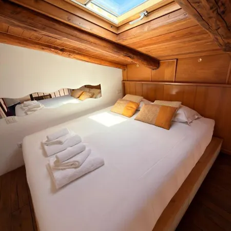 Attico Con Terrazza Santa Cecilia Apartment
